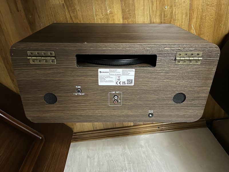 УЦЕНКА!!! Ретро проигрыватель виниловых пластинок auna Mary Ann 33 ⅓ / 45 / 78 об/мин CD DAB+ FM BT USB 10039052 фото